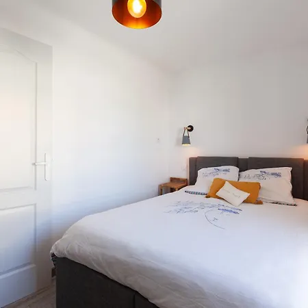 Apartament Lumineux Refait A Neuf *